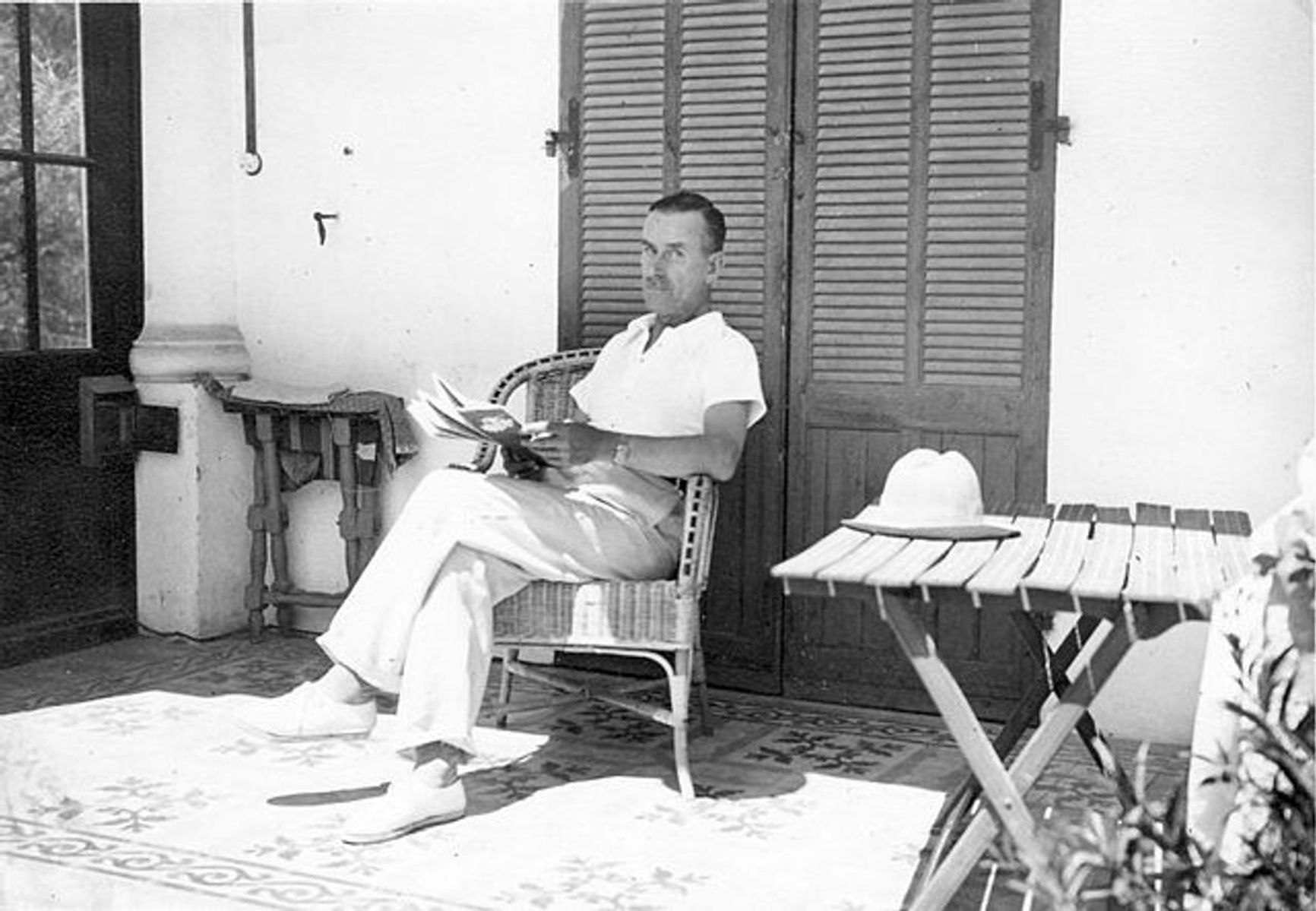 Thomas Mann at his villa in Sanary-sur-Mer in 1933 wikimedia.org