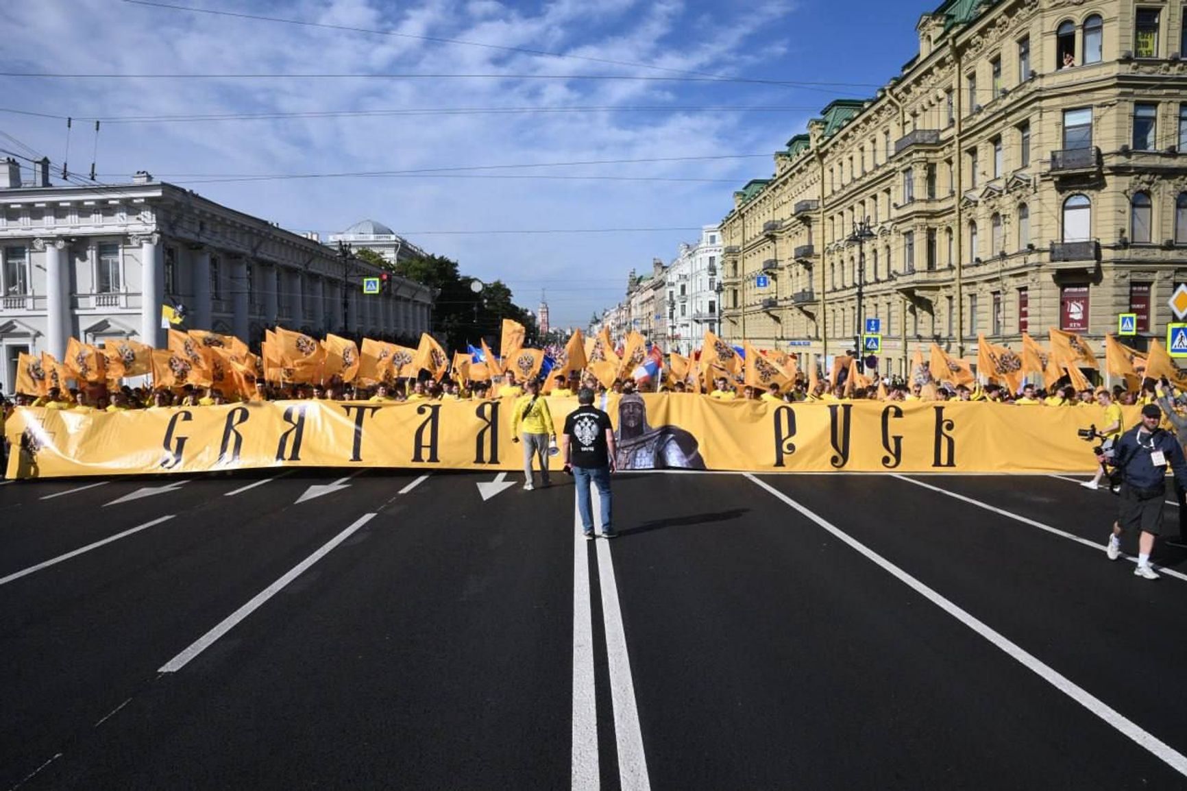 Activists from the Double-Headed Eagle organization at the religious procession in St. Petersburg, September 12, 2025