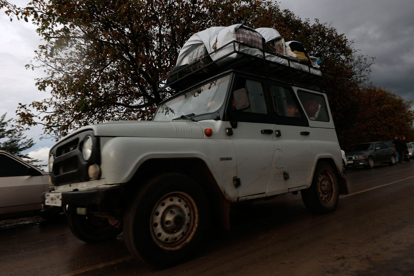 Refugees' vehicle in Kornidzor