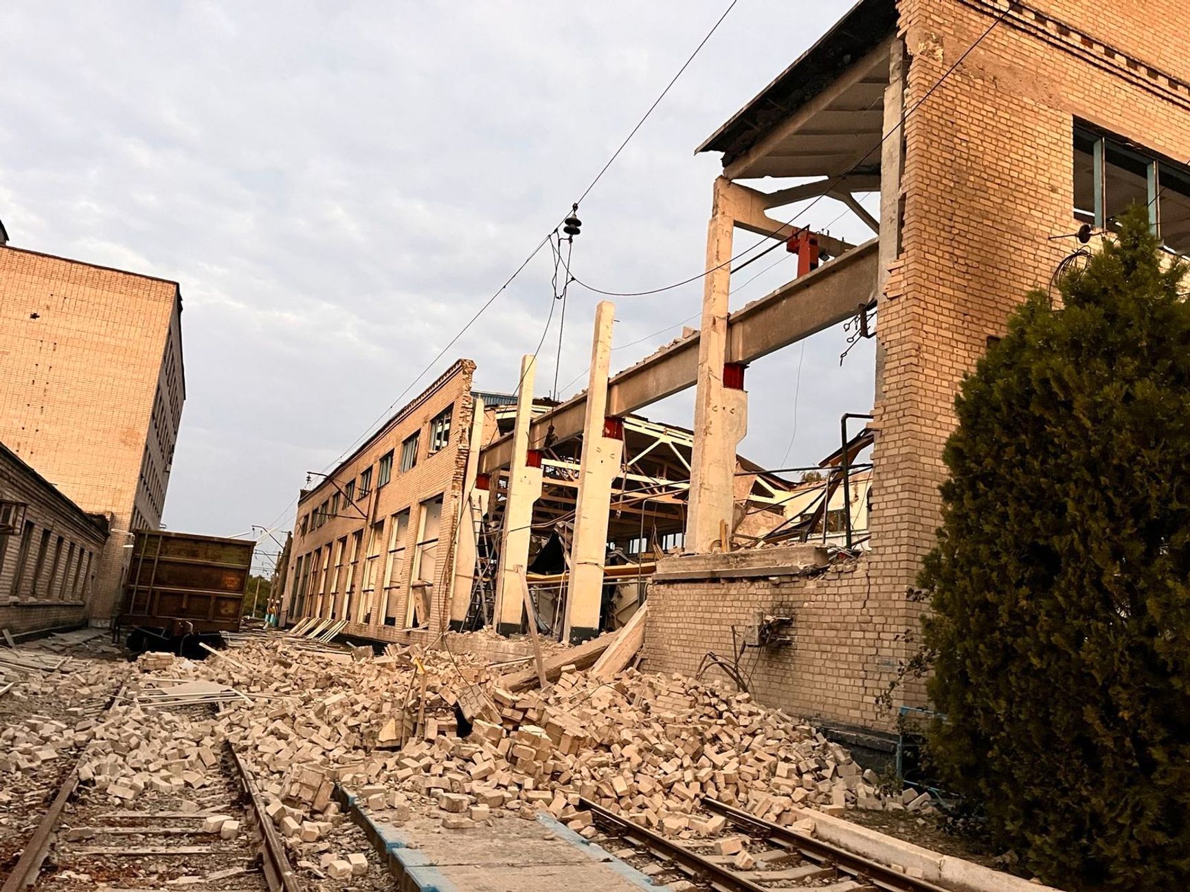 Последствия удара по станции Нижнеднепровск-Узел